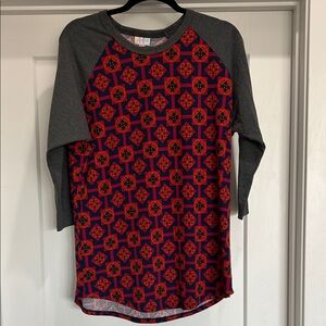 LuLaRoe Pink and Gray Geometric Raglan Top